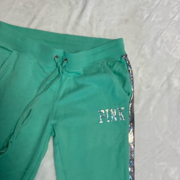 PINK Victoria's Secret Limited Edition Set - Picture 8 of 11